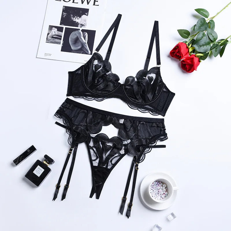 Varnosa 1167 Luxury Lace Heart