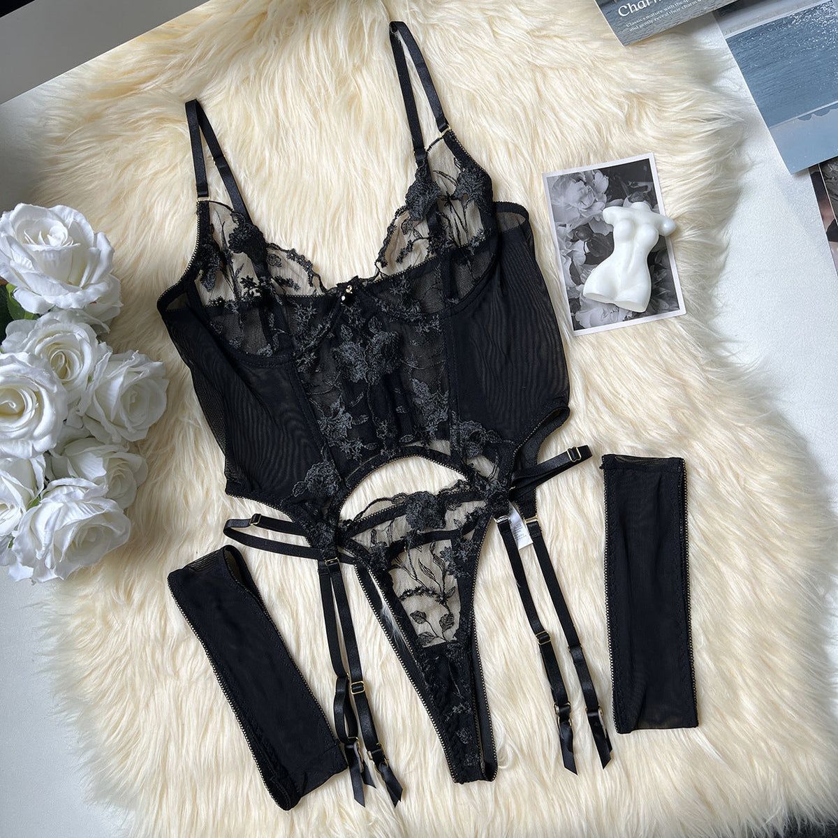 Varnosa 0314 Romantic Lace Lingerie