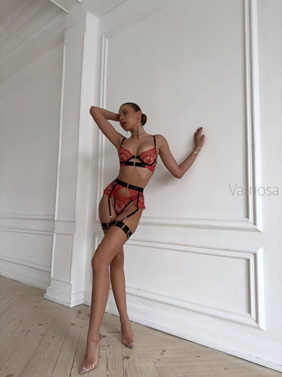 Varnosa 3027 Carmen Luxury Lingerie Set